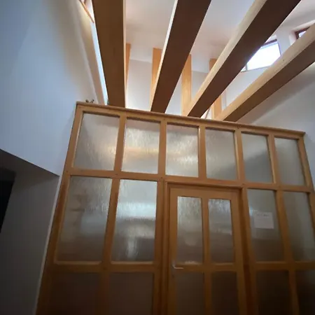 Restaurace U Vlkove بيت ضيافة